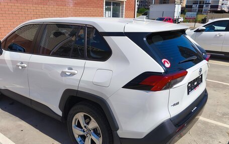 Toyota RAV4, 2021 год, 3 000 000 рублей, 3 фотография