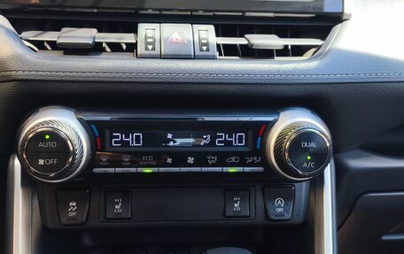 Toyota RAV4, 2021 год, 3 000 000 рублей, 9 фотография