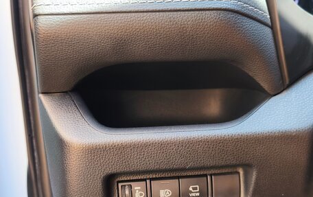 Toyota RAV4, 2021 год, 3 000 000 рублей, 11 фотография