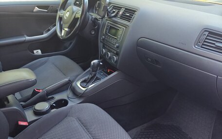 Volkswagen Jetta VI, 2014 год, 850 000 рублей, 21 фотография