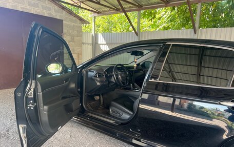 Toyota Camry, 2020 год, 2 550 000 рублей, 4 фотография