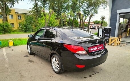Hyundai Solaris II рестайлинг, 2011 год, 730 000 рублей, 11 фотография