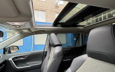 Toyota RAV4, 2025 год, 3 750 000 рублей, 4 фотография
