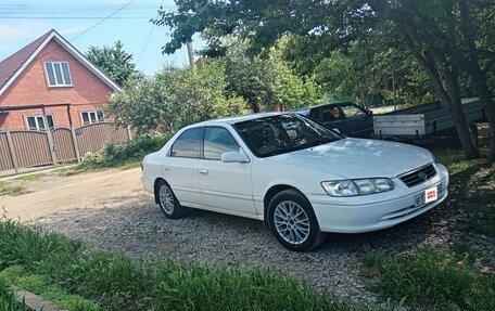 Toyota Camry, 2000 год, 680 000 рублей, 2 фотография