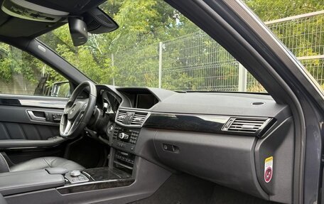 Mercedes-Benz E-Класс, 2011 год, 1 350 000 рублей, 2 фотография