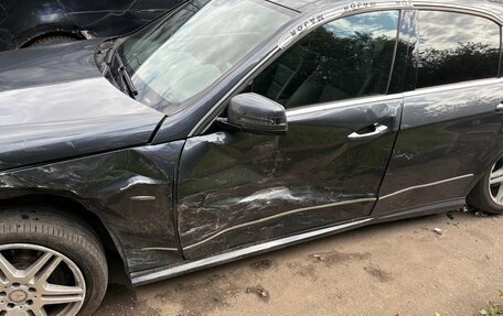 Mercedes-Benz E-Класс, 2011 год, 1 350 000 рублей, 23 фотография