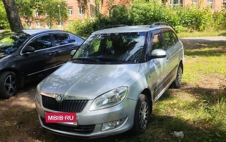 Skoda Fabia II, 2011 год, 400 000 рублей, 2 фотография