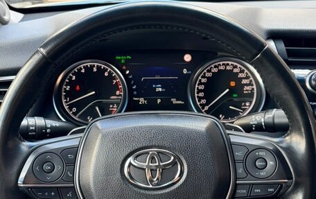 Toyota Camry, 2018 год, 2 200 000 рублей, 5 фотография