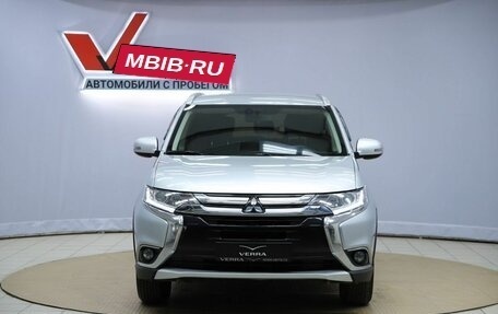 Mitsubishi Outlander III рестайлинг 3, 2018 год, 1 690 000 рублей, 2 фотография