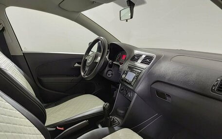 Volkswagen Polo VI (EU Market), 2010 год, 650 000 рублей, 13 фотография