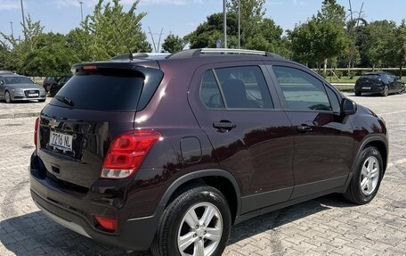 Chevrolet Trax, 2022 год, 1 300 000 рублей, 6 фотография