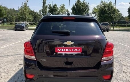 Chevrolet Trax, 2022 год, 1 300 000 рублей, 4 фотография