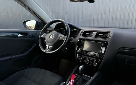 Volkswagen Jetta VI, 2012 год, 1 299 000 рублей, 14 фотография