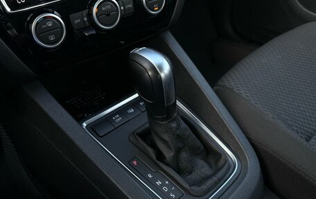 Volkswagen Jetta VI, 2012 год, 1 299 000 рублей, 18 фотография