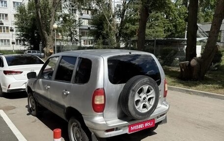 Chevrolet Niva I рестайлинг, 2004 год, 200 000 рублей, 4 фотография