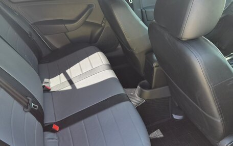 Skoda Rapid I, 2017 год, 1 450 000 рублей, 8 фотография