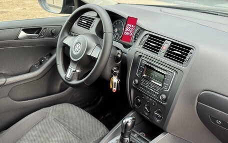 Volkswagen Jetta VI, 2014 год, 930 000 рублей, 17 фотография