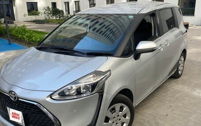 Toyota Sienta II, 2021 год, 1 350 000 рублей, 1 фотография