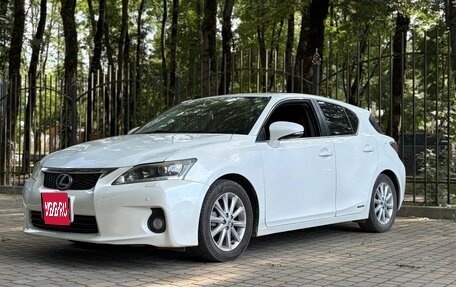 Lexus CT I рестайлинг, 2013 год, 1 350 000 рублей, 1 фотография