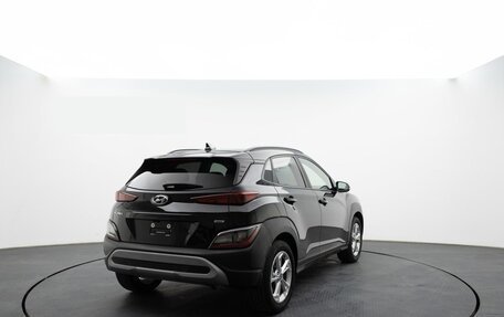 Hyundai Kona I, 2022 год, 1 750 000 рублей, 2 фотография