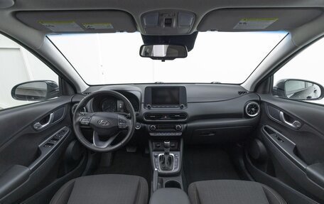 Hyundai Kona I, 2022 год, 1 750 000 рублей, 5 фотография