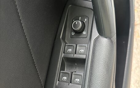 Volkswagen Tiguan II, 2019 год, 2 250 000 рублей, 16 фотография