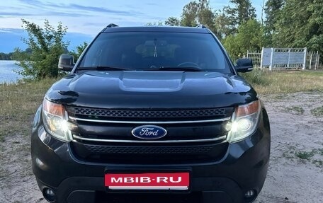 Ford Explorer VI, 2011 год, 1 400 000 рублей, 2 фотография