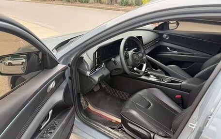 Hyundai Elantra, 2023 год, 1 590 800 рублей, 8 фотография