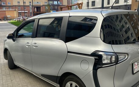 Toyota Sienta II, 2021 год, 1 350 000 рублей, 4 фотография
