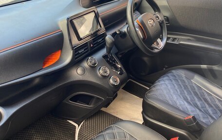 Toyota Sienta II, 2021 год, 1 350 000 рублей, 9 фотография