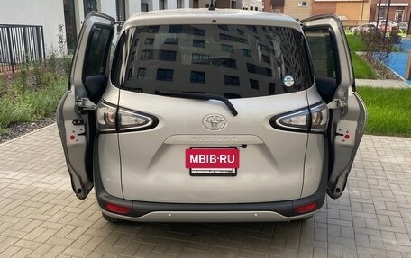 Toyota Sienta II, 2021 год, 1 350 000 рублей, 7 фотография