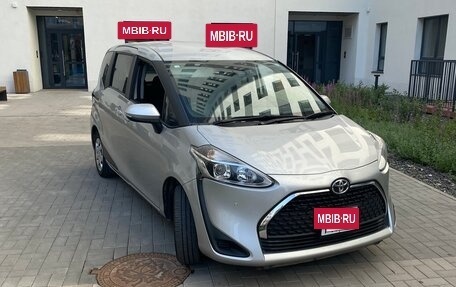 Toyota Sienta II, 2021 год, 1 350 000 рублей, 3 фотография