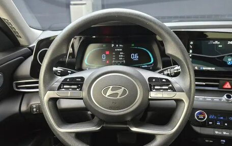 Hyundai Avante, 2023 год, 1 820 000 рублей, 9 фотография