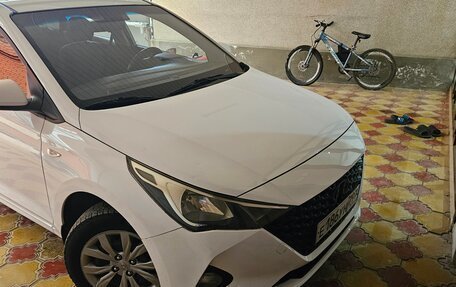 Hyundai Solaris II рестайлинг, 2021 год, 999 000 рублей, 4 фотография