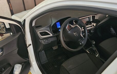 Hyundai Solaris II рестайлинг, 2021 год, 999 000 рублей, 10 фотография