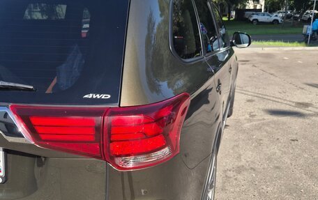 Mitsubishi Outlander III рестайлинг 3, 2018 год, 2 750 000 рублей, 5 фотография