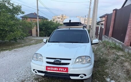 Chevrolet Niva I рестайлинг, 2013 год, 799 000 рублей, 5 фотография
