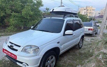 Chevrolet Niva I рестайлинг, 2013 год, 799 000 рублей, 3 фотография