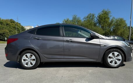 Hyundai Solaris II рестайлинг, 2015 год, 699 000 рублей, 3 фотография