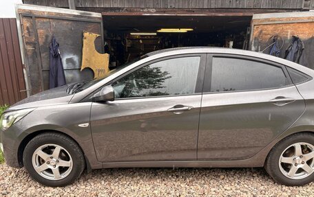 Hyundai Solaris II рестайлинг, 2014 год, 815 000 рублей, 2 фотография
