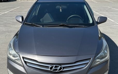 Hyundai Solaris II рестайлинг, 2015 год, 699 000 рублей, 2 фотография
