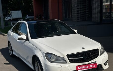 Mercedes-Benz C-Класс, 2012 год, 1 500 000 рублей, 2 фотография