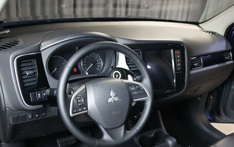 Mitsubishi Outlander III рестайлинг 3, 2013 год, 1 149 000 рублей, 8 фотография