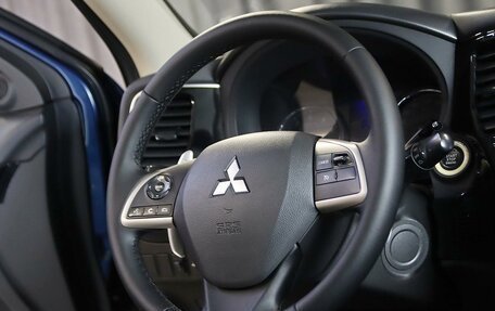 Mitsubishi Outlander III рестайлинг 3, 2013 год, 1 149 000 рублей, 9 фотография