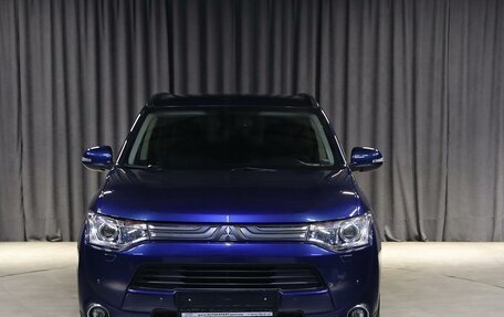Mitsubishi Outlander III рестайлинг 3, 2013 год, 1 149 000 рублей, 12 фотография