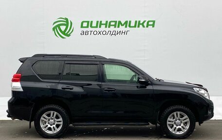 Toyota Land Cruiser Prado 150 рестайлинг 2, 2012 год, 2 150 000 рублей, 4 фотография