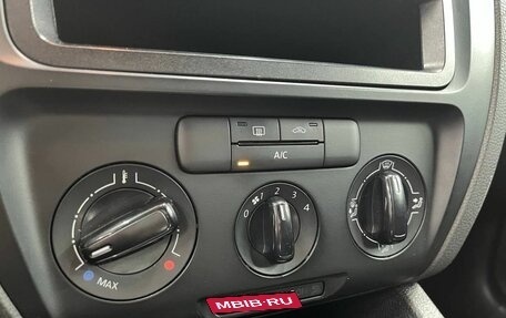 Volkswagen Jetta VI, 2013 год, 939 900 рублей, 13 фотография
