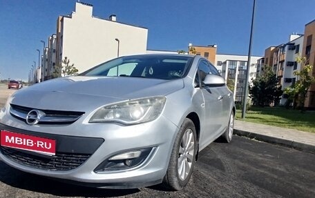 Opel Astra J, 2012 год, 690 000 рублей, 1 фотография