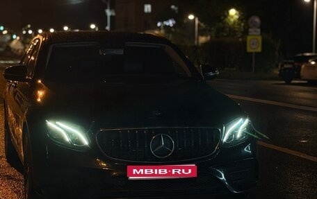 Mercedes-Benz E-Класс, 2016 год, 2 520 000 рублей, 1 фотография