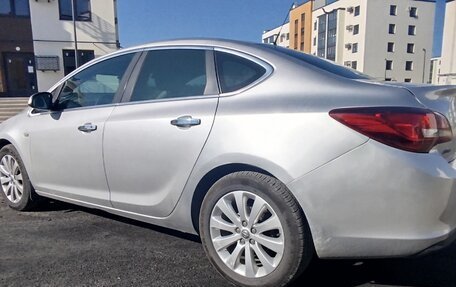 Opel Astra J, 2012 год, 690 000 рублей, 3 фотография